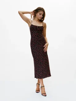 Women Réalisation Par The Alba - Rosalita