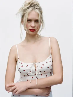 Women Réalisation Par The Alba - White Strawberry