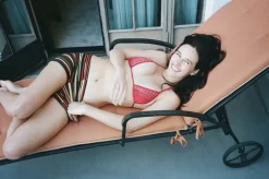 Women Réalisation Par The Bobbi - Pop