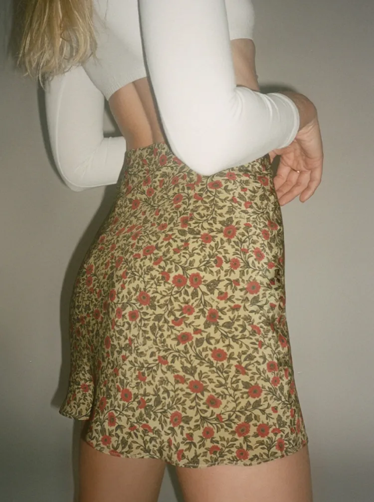 Women Réalisation Par The Cookies - Dahlia