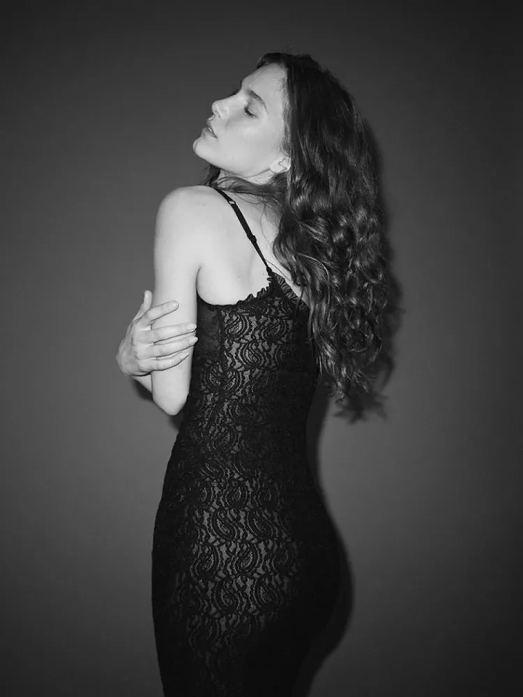 Women Réalisation Par The Gisele - Noir