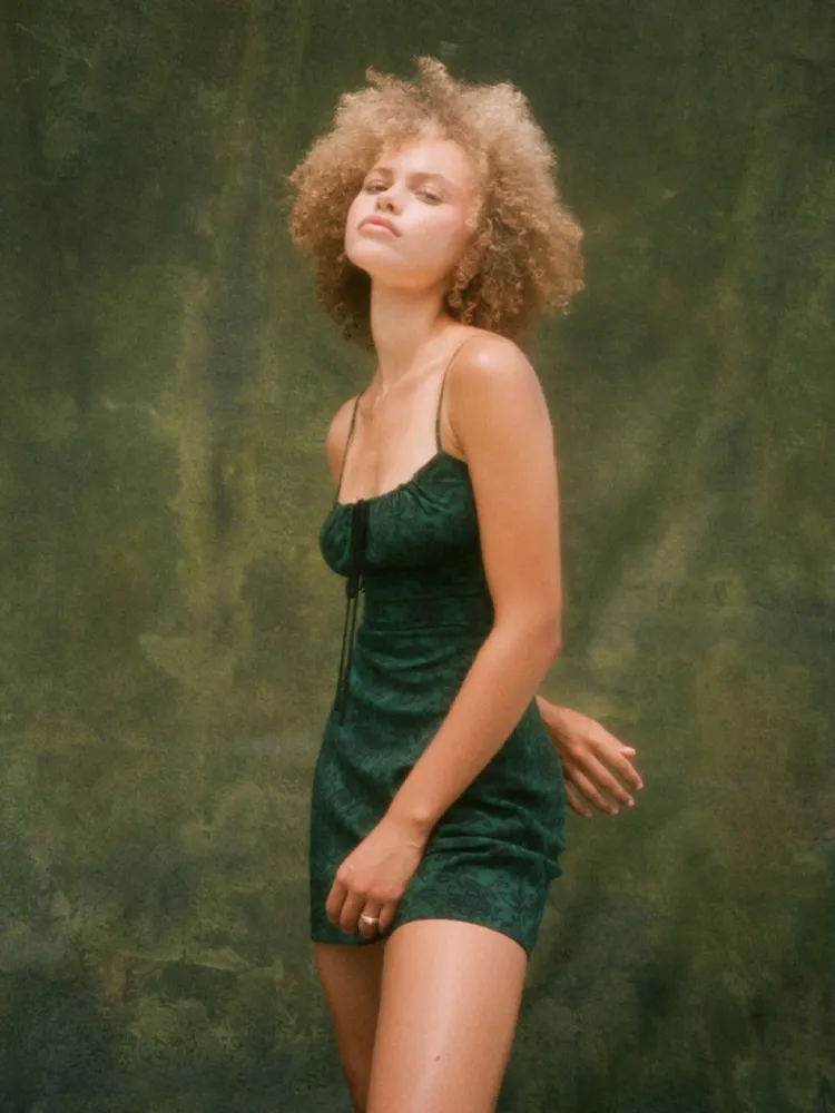 Women Réalisation Par The Inez - Dazed Noir