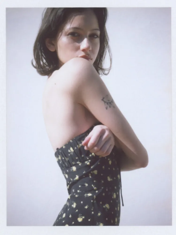 Women Réalisation Par The Iris - Florence