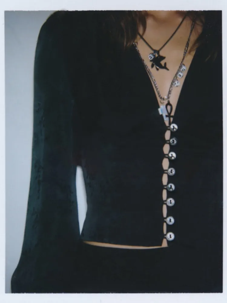Women Réalisation Par The Kaia - Voodoo