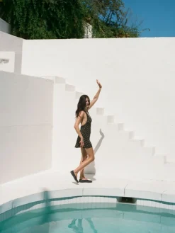 Women Réalisation Par The Leila - Sunburst