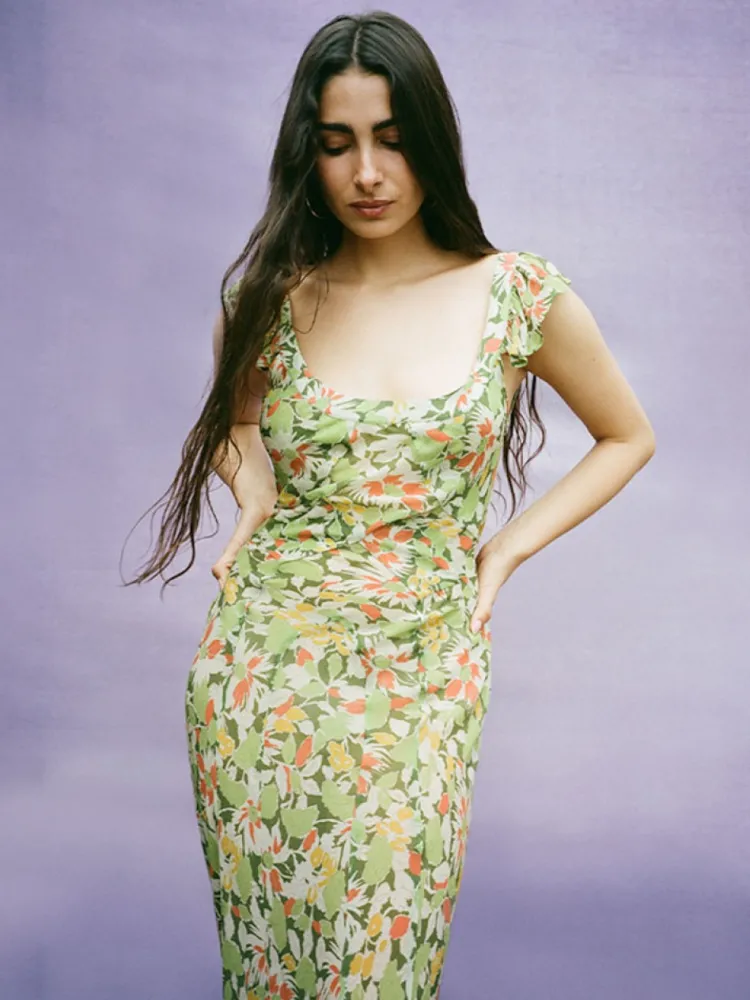 Women Réalisation Par The Lila - Meadow