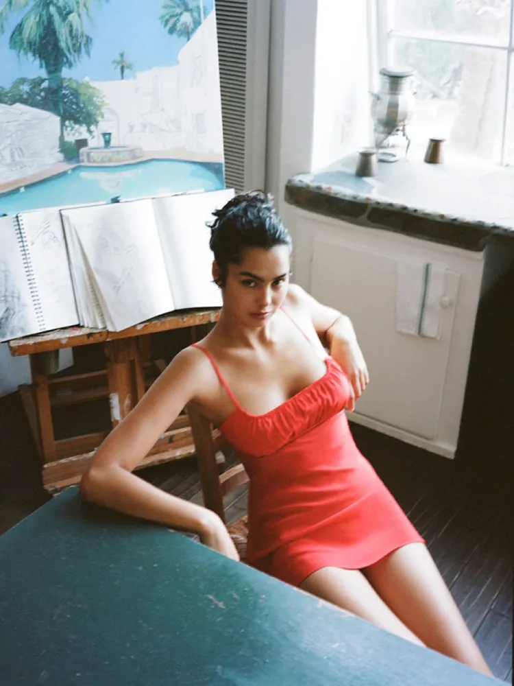 Women Réalisation Par The Lilou - Real Red