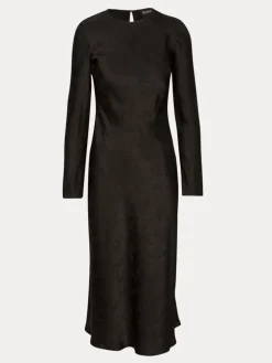 Women Réalisation Par The Owens - Voodoo